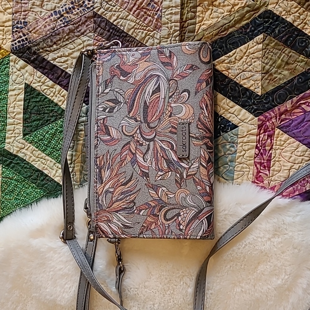 Sak Roots Hummingbird Animals Nature Trifold Crossbody Strap Clutch Wallet